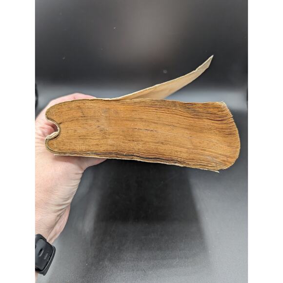 Chilton's Repair Manual Book Toyota Trucks 1970-88 Part No. 7035 4WD Diesel READ - Picture 12 of 13